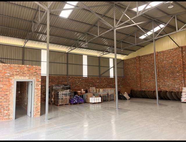 540M² WAREHOUSE TO LET IN POMONA